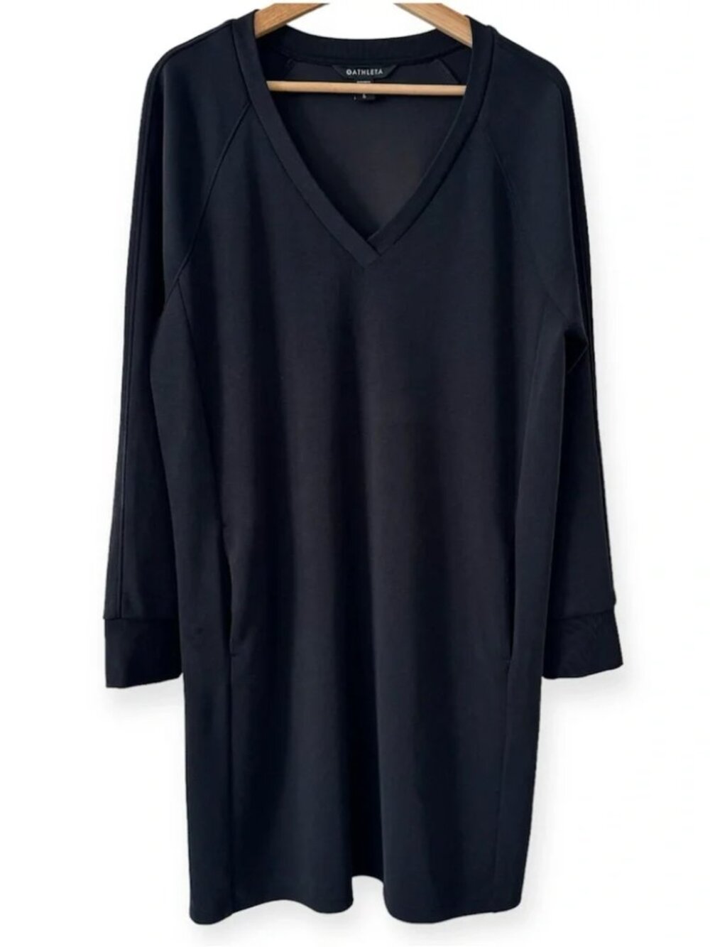 Athleta Seasoft Long Sleeve V-Neck Dress large